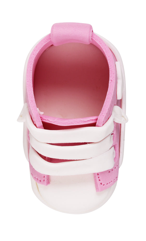 Baby shoes pink